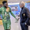 Mourinho sačekao Onanu u tunelu na poluvremenu, na kraju utakmice ga je nahvalio