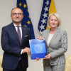 Šef Delegacije EU u BiH uručio Krišto Izvještaj Evropske komisije o napretku države
