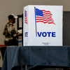 Više od 64 miliona Amerikanaca već glasalo, blagu prednost imaju demokrate