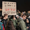 Novi protesti u Novom Sadu: Privedeno više osoba, građani poručili da "godine šutnje završe minutom šutnje"
