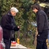 Srbijanski tiktoker gestom razgalio ženu koja prodaje cvijeće na ulici: Za sreću je potrebno tako malo