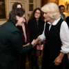 Kraljica Camilla se prvi put nakon bolesti pojavila u javnosti, otkrila da se i dalje oporavlja