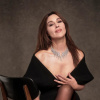 Monica Bellucci pozirala za naslovnicu  časopisa "Elle" u uskoj crnoj haljini s halterima