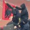 Navijači Srbije pokušali zapaliti albansku zastavu protiv Švicarske, na kraju su se i potukli