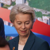 Hitan slučaj u avionu: Ursula von der Leyen spasila putnika kojem nije bilo dobro