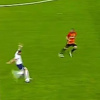 Džeko zamalo postigao gol karijere s centra igrališta, pogledajte šta se desilo