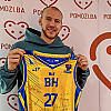 Dres Adina Vrabca s potpisima svih košarkaša BiH na aukciji Pomozi.ba, već je dostigao 2.000 eura