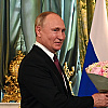 Merkel u memoarima navela kako je Putin zbog omiljenog piva kasnio na sastanak, stigao i odgovor Kremlja