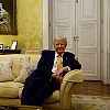Trump službene norme "bacio kroz prozor", sebi drage svjetske lidere lično zvao na inauguraciju