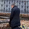 Nevjerovatne scene iz Novog Sada: Učenici blokirali gimnaziju, direktor kleči i moli se