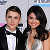 Fanovi Selene Gomez uvjereni su da je Justin Bieber znakovitom porukom reagovao na njene zaruke
