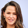 Holivudska glumica u akciji: Jennifer Garner pripremala hranu za vatrogasce u Los Angelesu