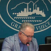 Vijećnici u Živinicama izglasali da im se poveća paušal na 1.300 KM, oglasio se SDP