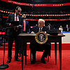 Trump pred svojim pristalicama potpisao prve odluke: "Možete li zamisliti da Biden ovo radi?"