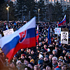 Masovni protesti širom Slovačke traže raspuštanje vlade zbog proruske politike Roberta Fica
