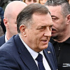 Dodik stigao u Sud BiH nakon više od mjesec, dočekala ga "standardna ekipa sa standardnim performansom"