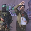 Hamas pustio na slobodu tri Izraelca: Taoci mahali okupljenim Palestincima, uručeni im i certifikati