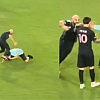 Messijev tjelohranitelj konačno poražen, pogledajte kako ga je nasamario navijač i došao do Argentinca