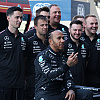 Hamilton darovao 3.000 bivših kolega iz Mercedesa nakon odlaska u Ferrari