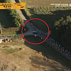 Haos na biciklističkoj utrci u Francuskoj: Automobil krenuo prema vozačima, povrijeđen Rogličev kolega