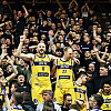 Košarkaši BiH zajedno s BH Fanaticosima uglas zapjevali: "Izronit će stari za one što ga vole"