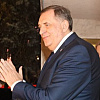 Dodik pozdravio građane u šatorima pa otišao spavati kući, kao i ministri i poslanici