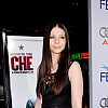 Prijateljica Michelle Trachtenberg otkrila da se glumica često žalila na bolove u leđima