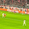 Jeste li vidjeli šta je Kaneov saigrač radio tokom penala za Bayern: Malo je reći da mu vjeruje
