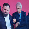 Vahid Halilhodžić s tribina prati derbi Veleža i Sarajeva, u društvu je predsjednika Rođenih