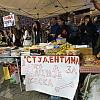 Fotografija iz Beograda pokazuje kako građani doživljavaju studente i Vučićeve "studente - Ćacije"