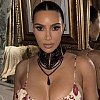 Kim Kardashian naglasila dekolte u pripijenoj haljini: Hoće li ovaj kroj biti hit ljetne sezone?