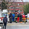 Drama u centru Tuzle: Policajac pao u rijeku tokom potjere za kriminalcem, prevezen u bolnicu