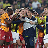 Fener poklekao pred Galatom i ostao bez borbe za trofej u Kupu, sudija pokazao tri crvena kartona