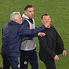 Mourinho izazvao haos u Turskoj poslije poraza u derbiju, vukao trenera Galate za nos i oborio ga na pod