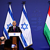Orban i Netanyahu tokom obraćanja u Budimpešti stali ispred "pogrešnih" zastava