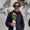 Marko Bošnjak najavio nastup na Eurosongu: Pozirao s tulipanima i pokazao novu frizuru