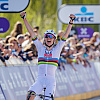 Fenomenalni Tadej Pogačar drugi put u karijeri slavio na utrci Ronde van Vlaanderen
