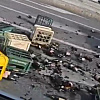 Nezgoda u Sarajevu: Iz kamiona ispale gajbe, pive se prosule po glavnoj saobraćajnici