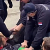 Sukob u Novom Pazaru: Studenti blokirali prolazak autobusa SNS-a, intervenisala policija