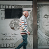 Američki dolar oslabio i treću sedmicu zaredom
