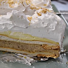 Puslica torta je izvrstan desert za ljubitelje pjenastog biskvita i lagane kreme