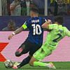 Pogledajte penal koji je dosuđen Interu protiv Barce: Drugi ugao otkriva šta se dogodilo
