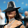 Kim Kardashian doživjela peh dok je namještala haljinu, snimak privukao pažnju