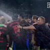 Igrači Barcelone su prekršili naredbu i počeli slaviti na stadionu Espanyola. Flick ih je ugurao u svlačionicu