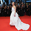 Jennifer Lawrence pozirala u Cannesu: Duga bijela haljina i diskretni detalji privukli pažnju prisutnih