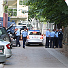 Policajac u Kosovskoj Mitrovici povrijedio maturanta tokom defilea, mediji utvrđuju ko je prvi počeo