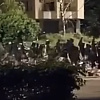 Provokacije u Mostaru: Grupa urlala "Zapadni Mostar", policija ih pratila i mirno posmatrala