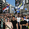 Veliki protesti u 34 grada u Srbiji: U Beogradu blokirani mostovi, građani i studenti traže vanredne izbore