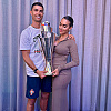 Cristiano Ronaldo titulu je proslavio i s Georginom: Zagrljeni pozirali uz pehar u rukama