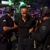Los Angeles: CNN-ovoj novinarskoj ekipi policija stavila ruke na leđa i udaljila ih s protesta
